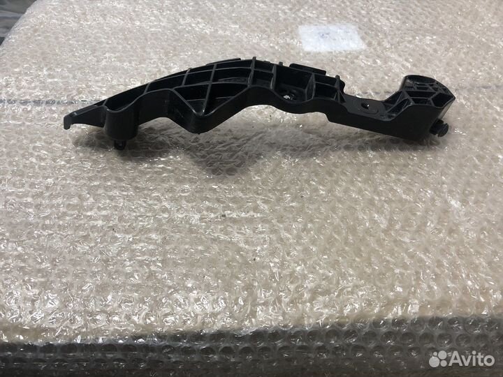 Направляющая переднего бампера левая для lexus nx