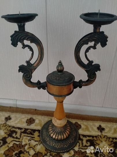 Зеркало, канделябр, фонарь