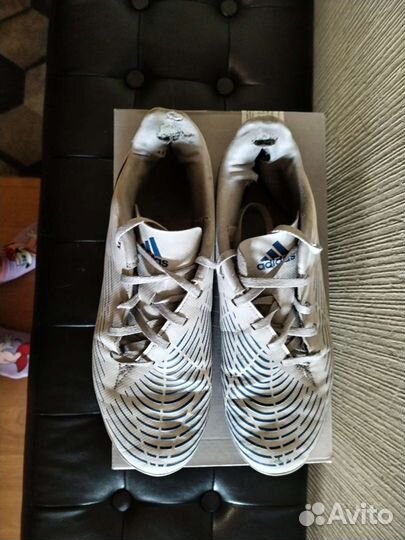 Футбольные бутсы adidas 41,5 размер