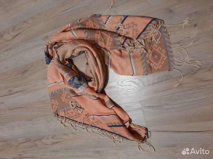 Шарфы и палантины