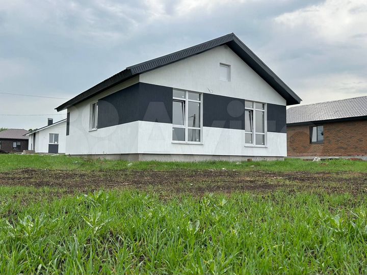 Коттедж 90 м² на участке 6 сот.