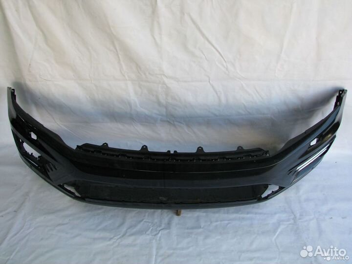 Volkswagen Touareg Бампер передний 2014+