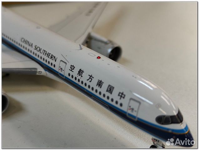 Самолёт Airbus A350 China Southern 1/400 Aviation