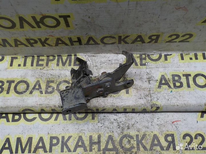 Кронштейн крепления троса кпп KIA RIO II (JB) 200