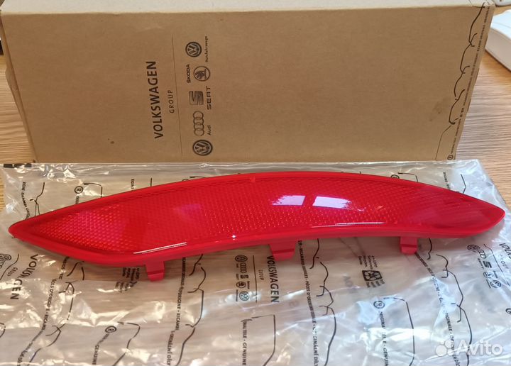 Светоотражатель заднего бампера Skoda Yeti