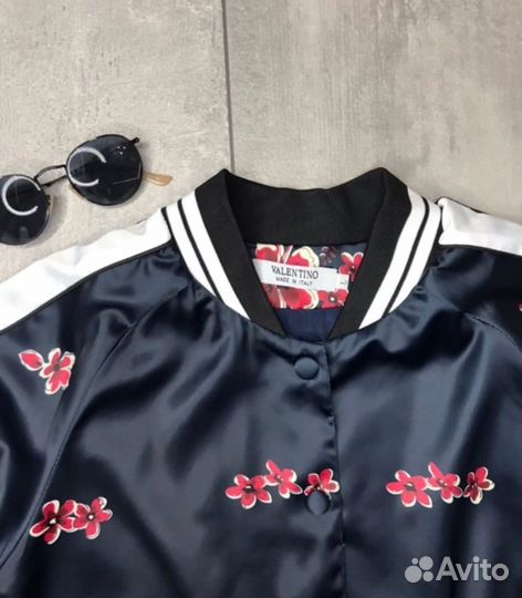Бомбер легкий Valentino 44-46