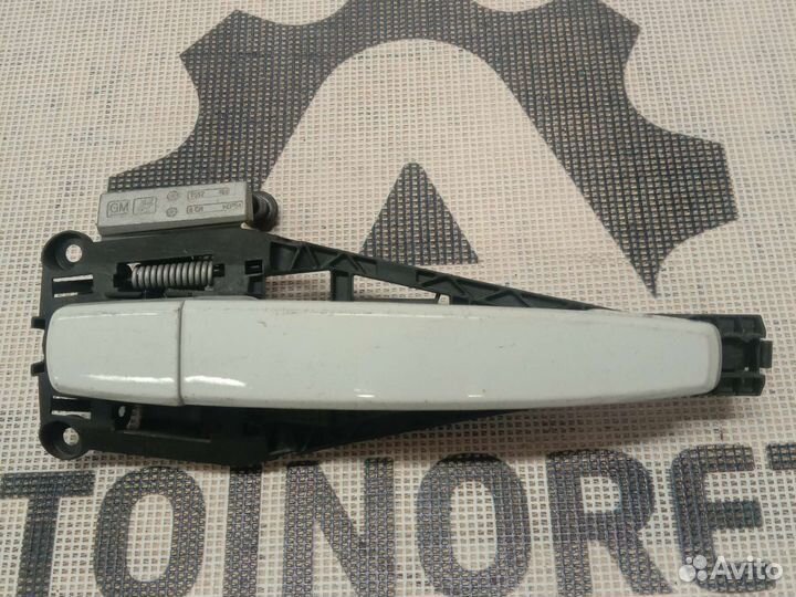 Ручка двери передней правой Aveo T300 95933255