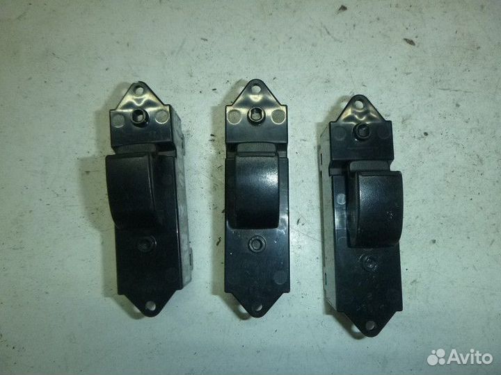 Кнопка стеклоподъемника передняя mitsubishi lancer