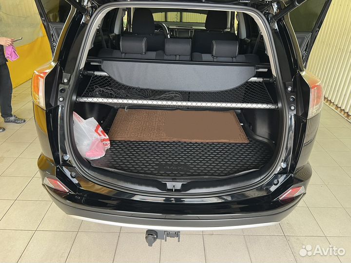 Toyota RAV4 2.2 AT, 2019, 104 000 км