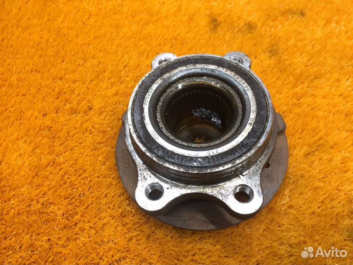 Ступица задняя правая Audi Q5 8R cdnc 2010