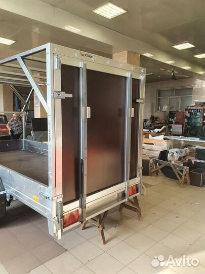 Прицеп сст 7132 11 с борт-аппарель и тентом