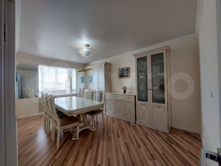 4-к. квартира, 90 м², 9/10 эт.