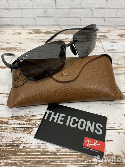 Солнцезащитные очки Ray Ban