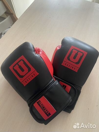 Боксерские перчатки 14 oz