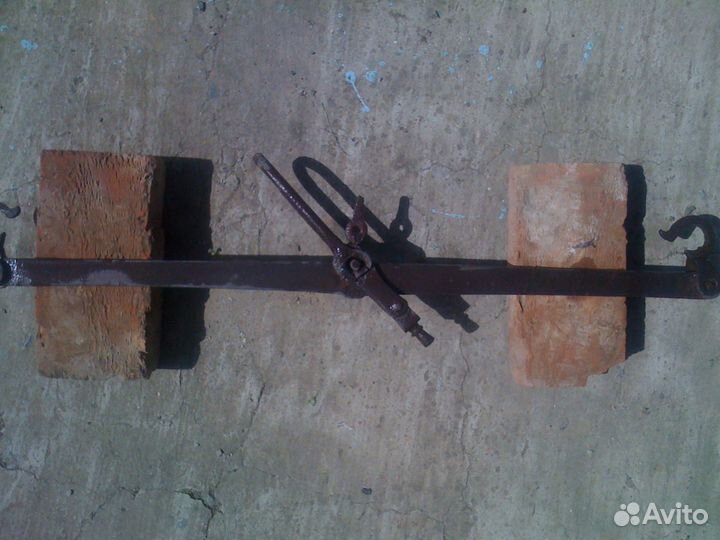 Старинные весы с клеймом