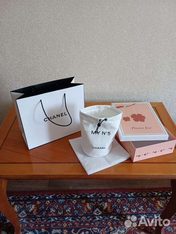 Подарочная коробка Nina Ricci, косметичка