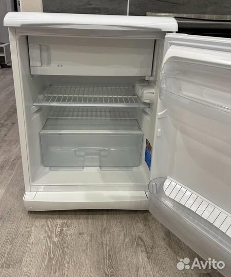 Холодильник indesit