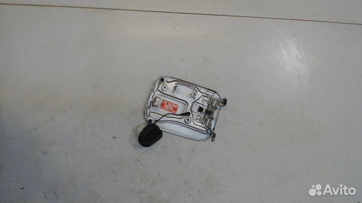 Лючок бензобака Toyota Avensis 3, 2009