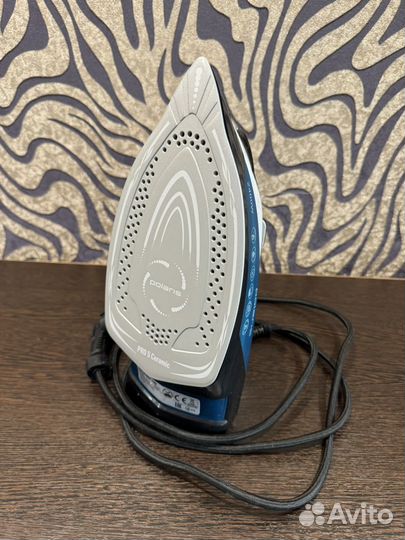 Утюг Polaris PIR 2420AK