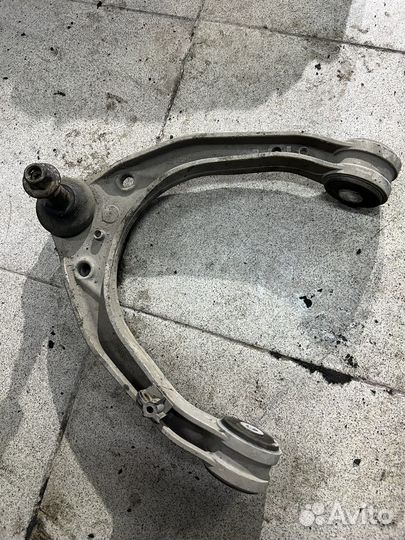 Рычаг передний верхний touareg туарег 4.2 2008