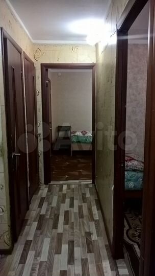 2-к. квартира, 52 м², 1/3 эт.