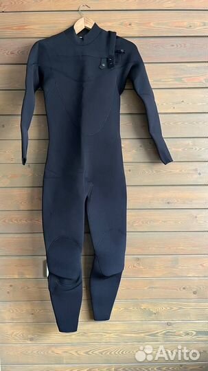 Гидрокостюм для сёрфинга
