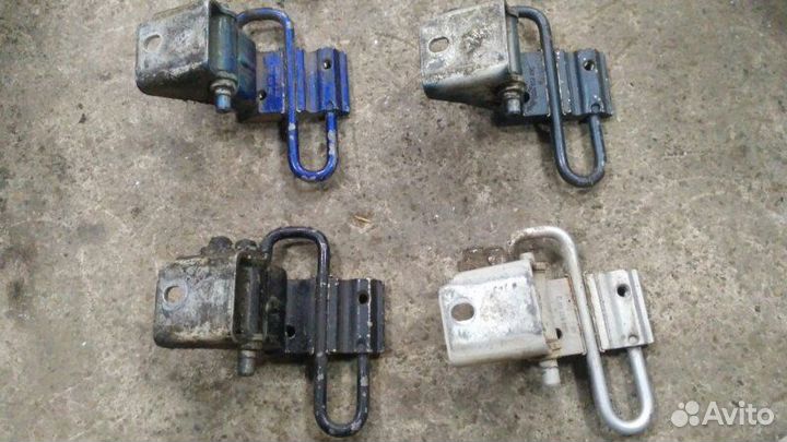 Петля двери нижняя задняя Volkswagen Passat B5 B5+