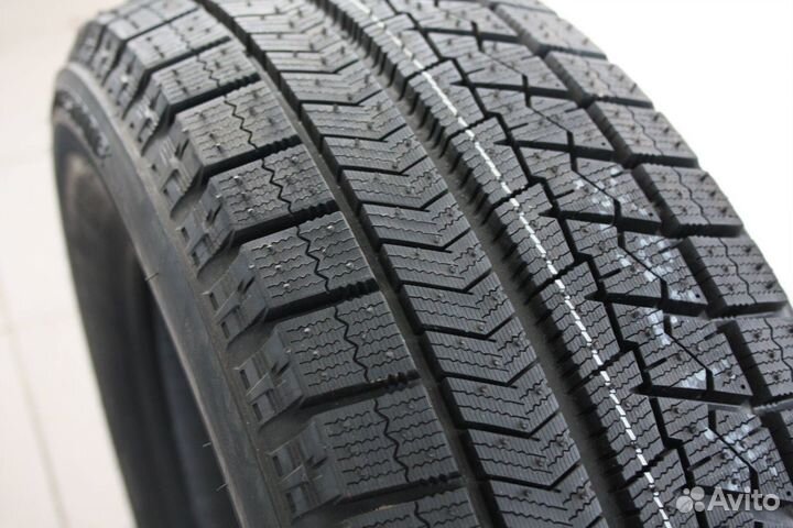Bridgestone Blizzak VRX 205/60 R16 92S