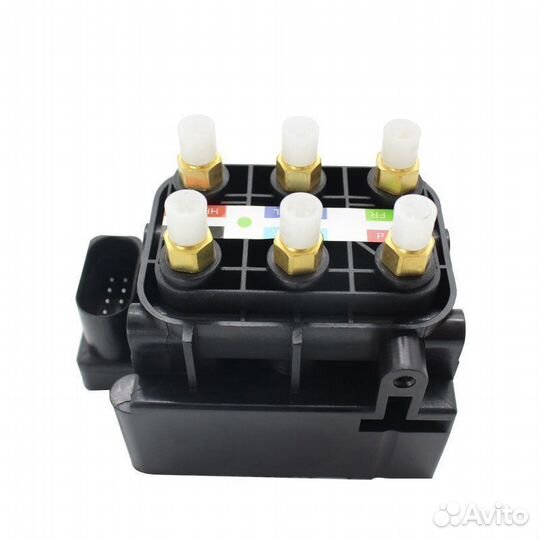 Блок клапанов пневмоподвески Audi A8 (D4)