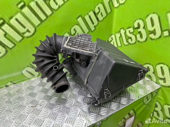 Корпус воздушного фильтра Mercedes-Benz S-Class