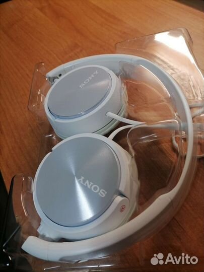 Проводные наушники Sony, новые