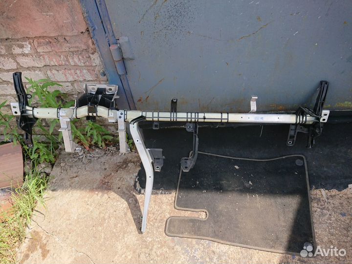 Поперечная балка торпеды мерседес W246