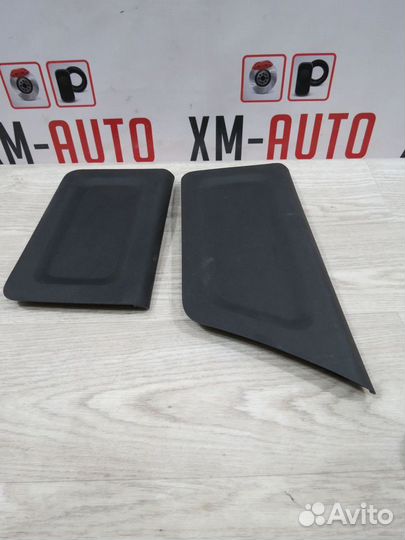 Обшивка багажника правая Skoda Rapid