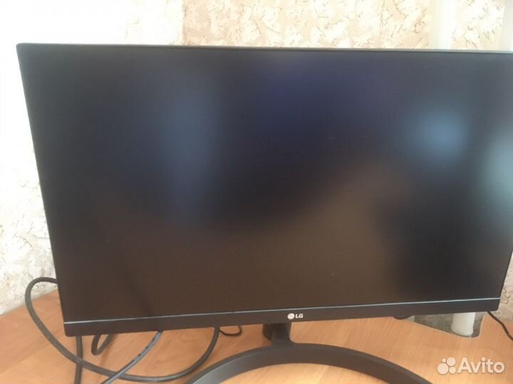 Монитор LG 21.5
