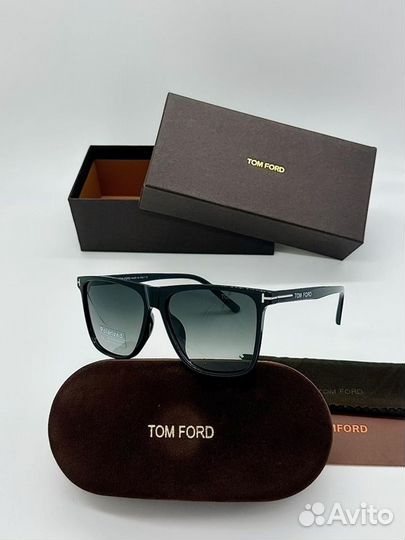 Солнцезащитные очки Tom ford