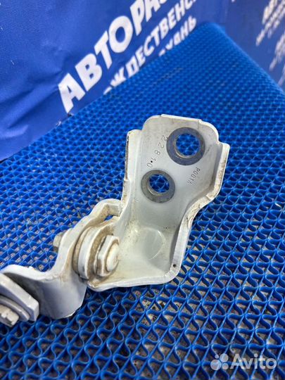 Петля двери Ford Explorer внедорожник KX BDA 2013