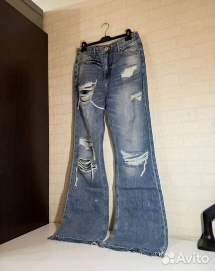 Джинсы Undermycar EmoDistressed Jeans