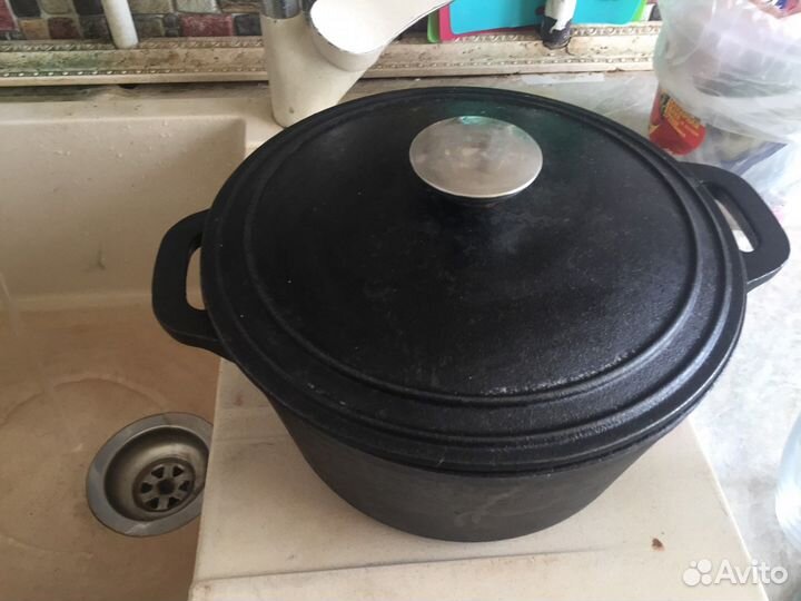 Казан чугунный 3,5л с крышкой б/у