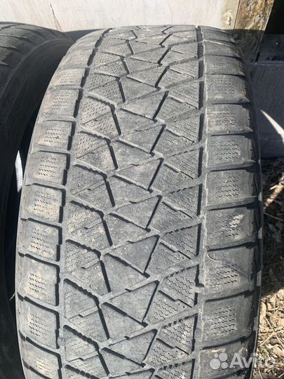 Bridgestone Blizzak DM-V2 275/50 R22 111T