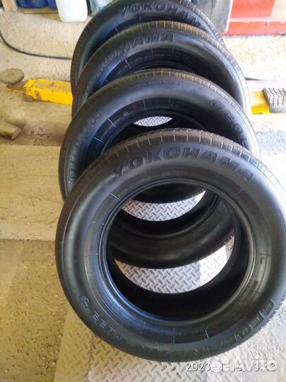 Yokohama Geolandar G033 215/70 R16