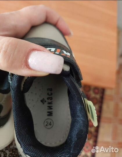 Кроссовки детские