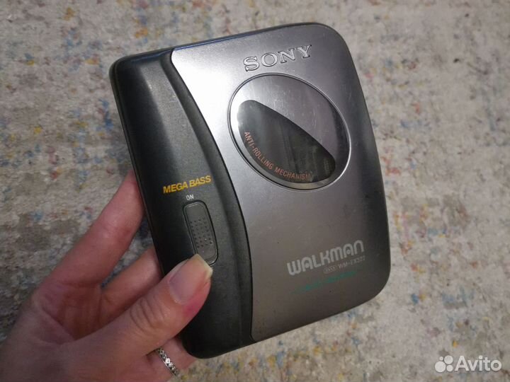 Кассетный плеер Sony walkman wm-ex322