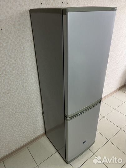 Холодильник samsung 155см