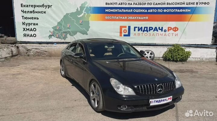 Кожух рулевой колонки Mercedes-Benz CLS-Class 500 (W219) 2114600195