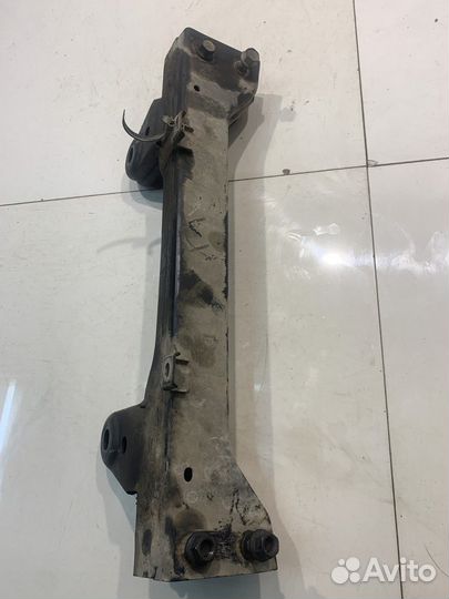 Балка (Kia Mohave)