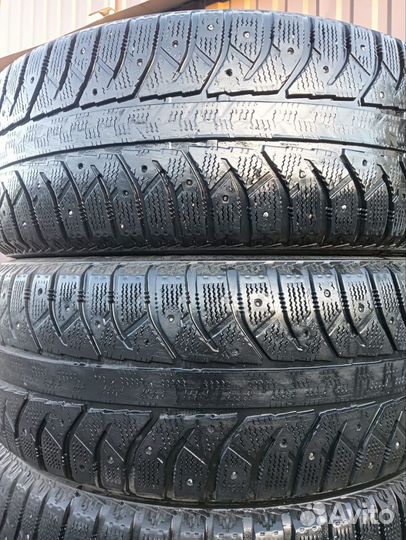 Bridgestone Ice Cruiser 7000 235/55 R19 101T