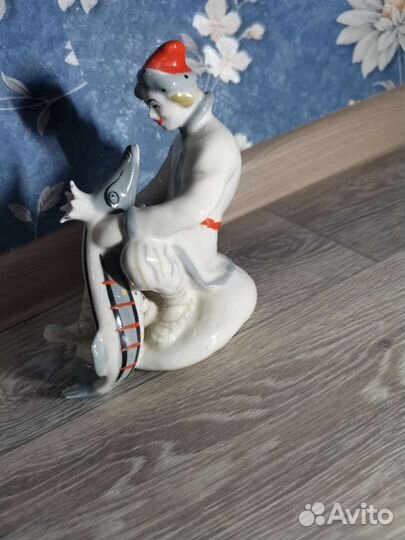 Статуэтка емеля со щукой