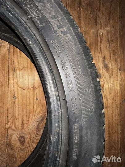 Michelin Primacy HP 235/45 R18 98T