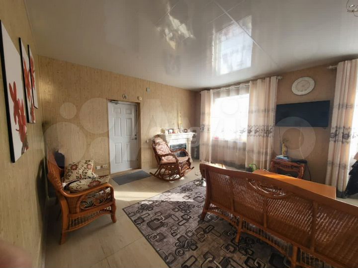 Дом 268 м² на участке 10,7 сот.