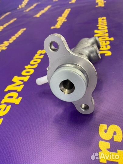 Главный тормозной цилиндр Mitsubishi Outlander